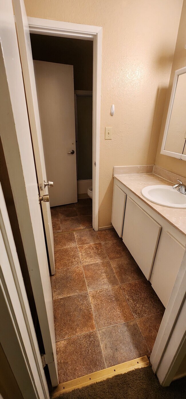 Building Photo - 574 Palmetto Dr