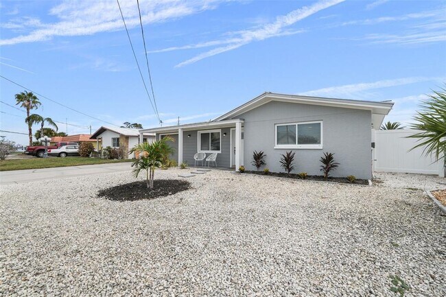 Building Photo - 13704 Veronica Dr