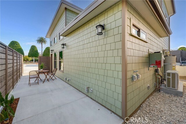 Building Photo - 127 E Foothill Blvd