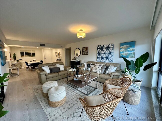 Building Photo - 5100 N Ocean Blvd