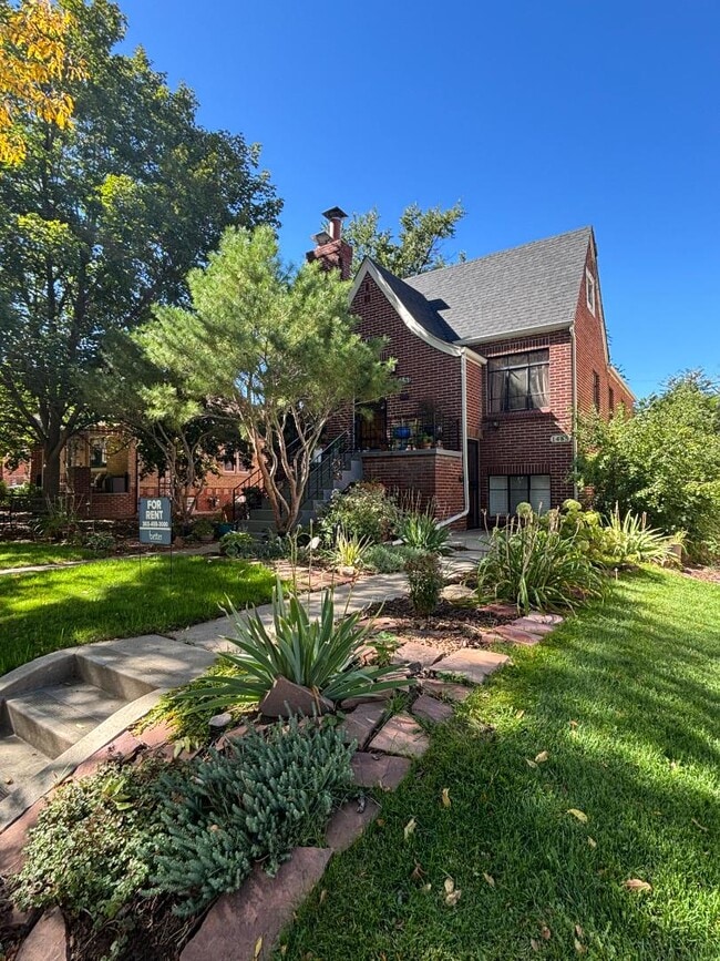 Building Photo - 1451 Elm St