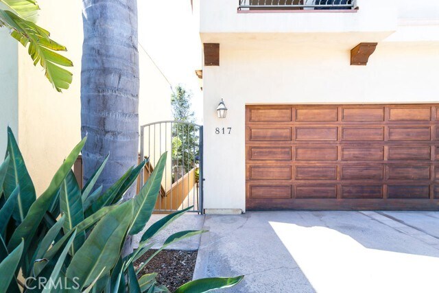 Building Photo - 817 Monterey Blvd