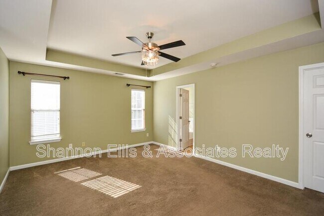 Building Photo - 137 Baywood Crossing