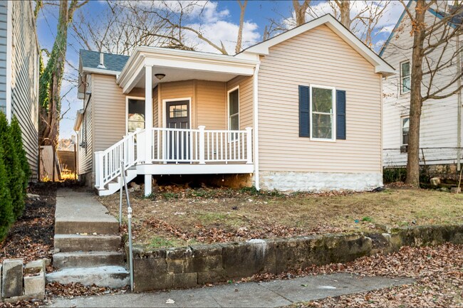Primary Photo - 4612 Ward St