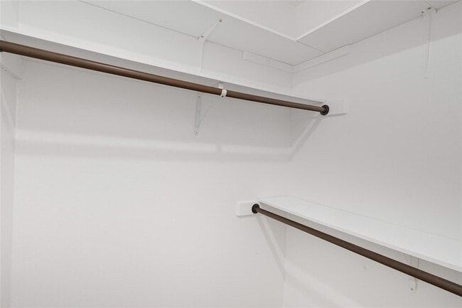 Building Photo - 8000 Manassas Dr