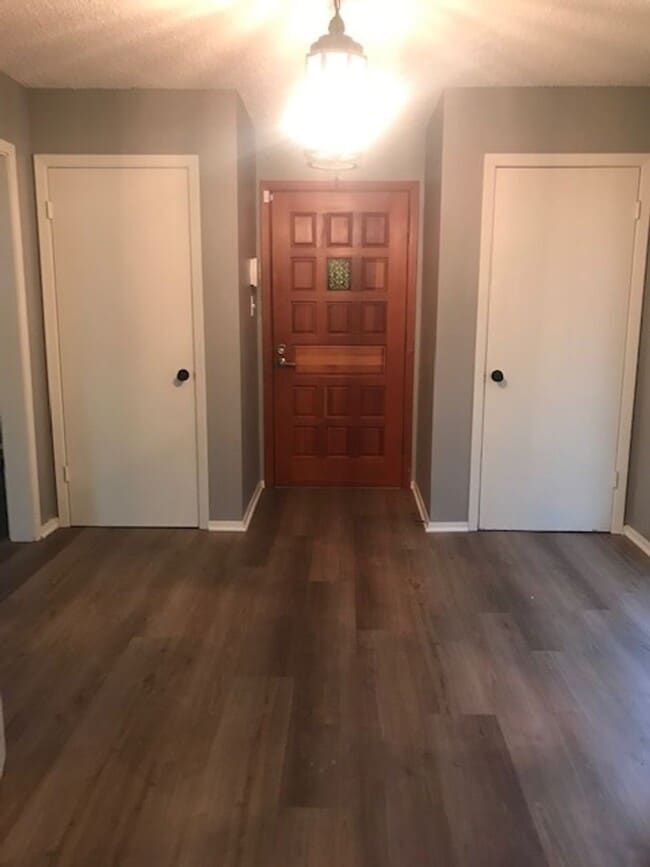 Building Photo - Beautiful 4 Bed House