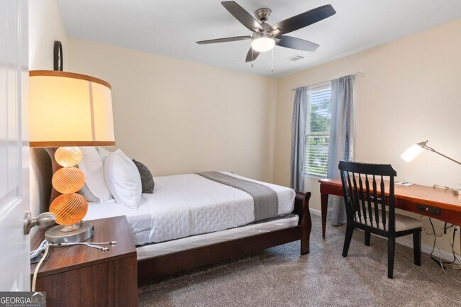 Building Photo - 2896 S Hills