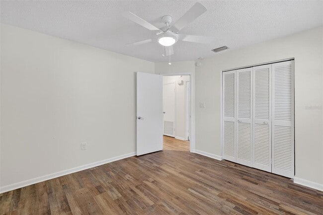 Building Photo - 423 E 10th Ave