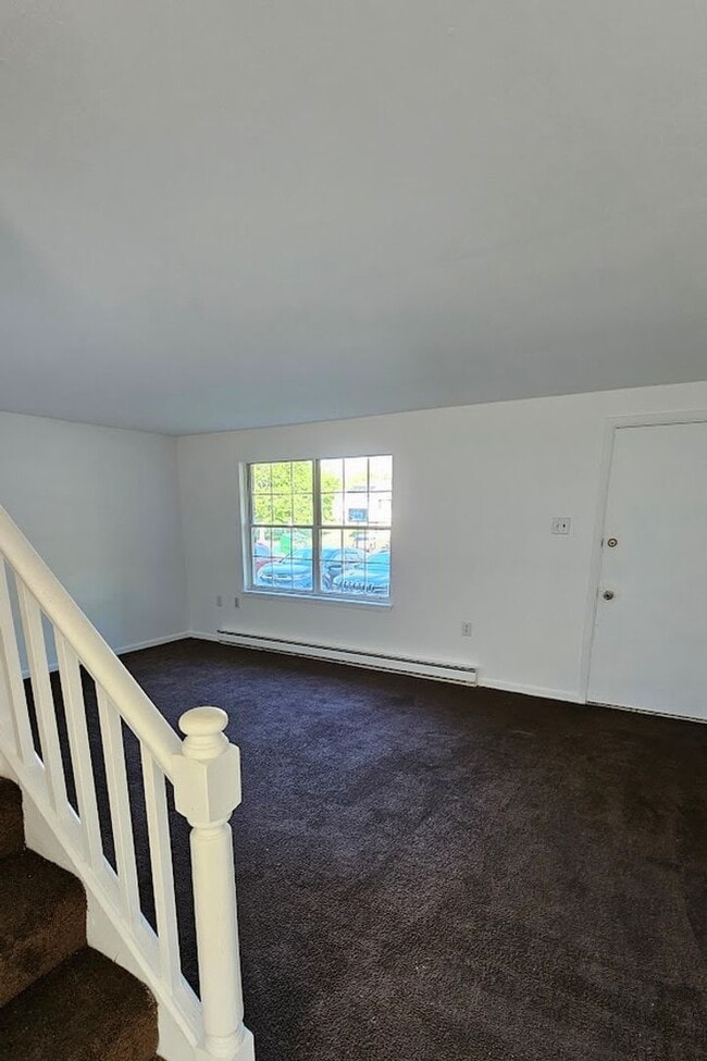 Building Photo - 173 Ashford Dr