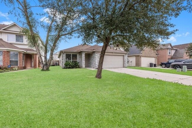 Building Photo - 16957 Wren Hill St