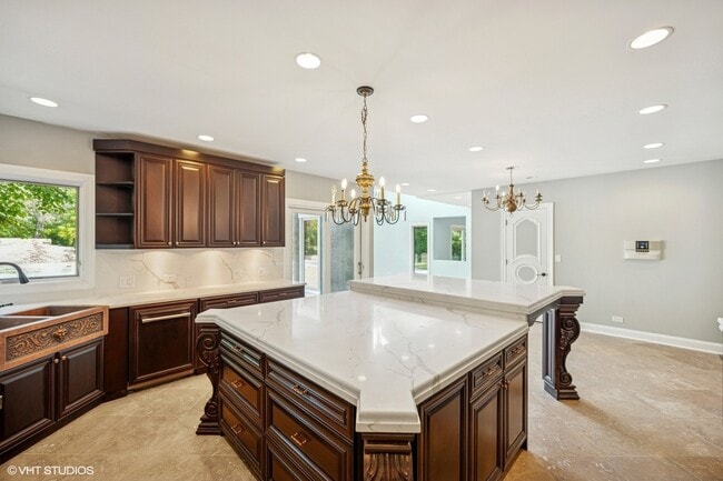 Building Photo - 2305 Tennyson Ln