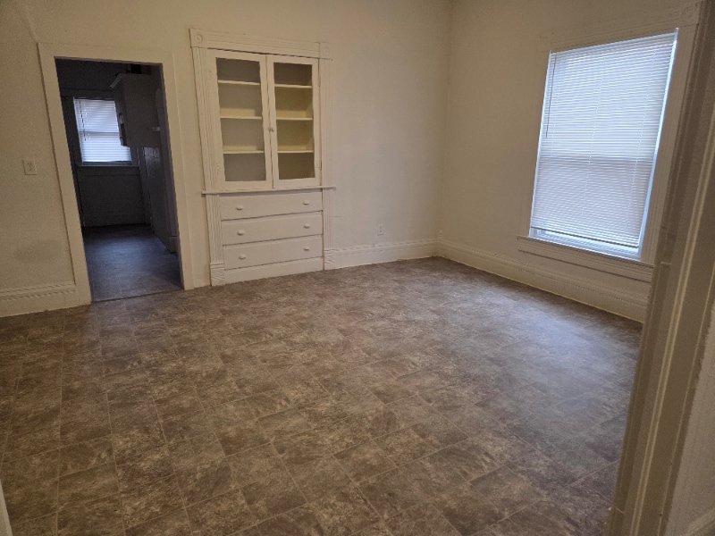 Building Photo - 157 N Estelle St