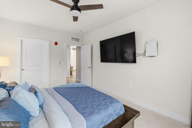 Building Photo - 102 St Ives Pl