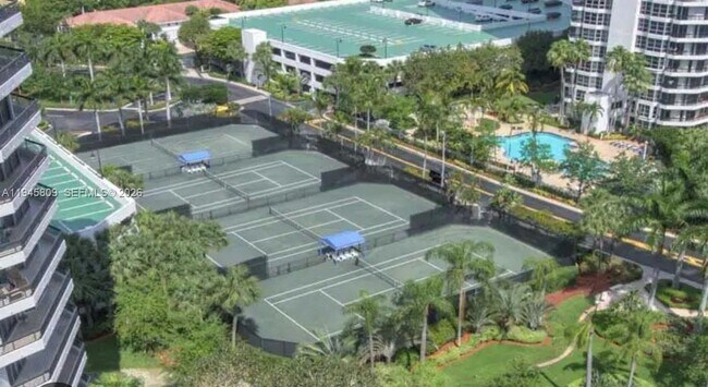 Building Photo - 3400 NE 192 St