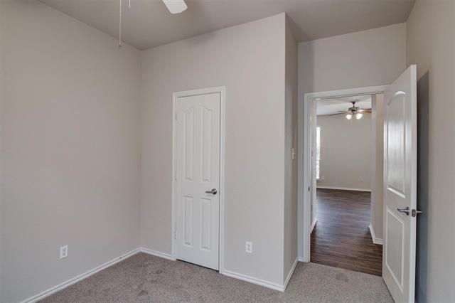 Building Photo - 10860 Hawks Landing Rd