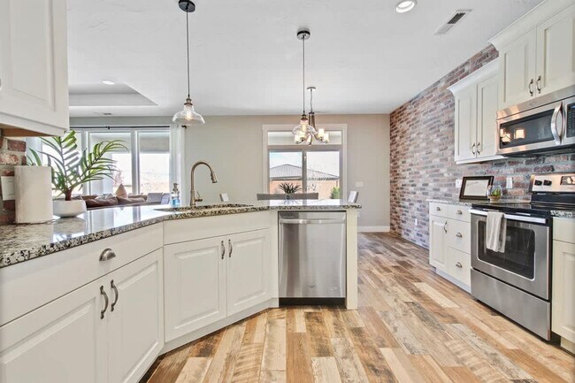 Building Photo - 3364 W 2490 S