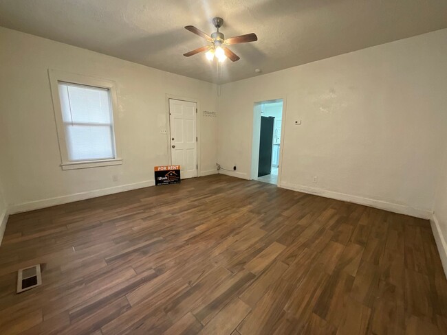 Building Photo - 295 E