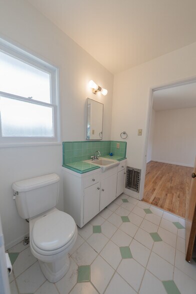 Building Photo - 3106 Honolulu Ave