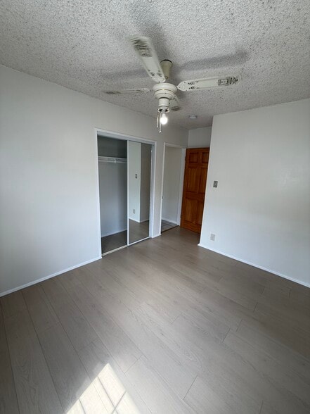 Building Photo - 4040 W 164th St