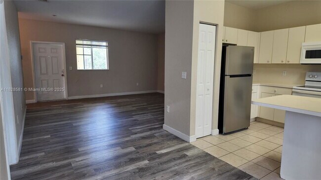 Building Photo - 374 NE 27th Ave