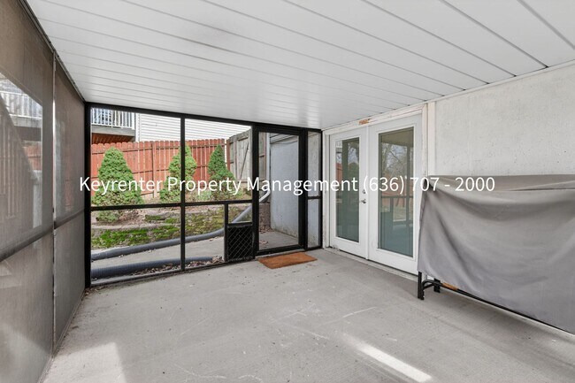 Building Photo - Spacious 3BR Home with Finished Basement in St. Charles