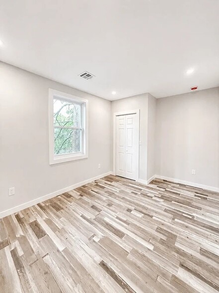 Building Photo - 182 Belmont Ave
