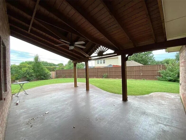 Building Photo - 6315 Tara Ln
