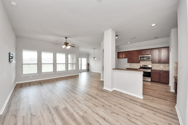 Building Photo - 2310 Brett Ct
