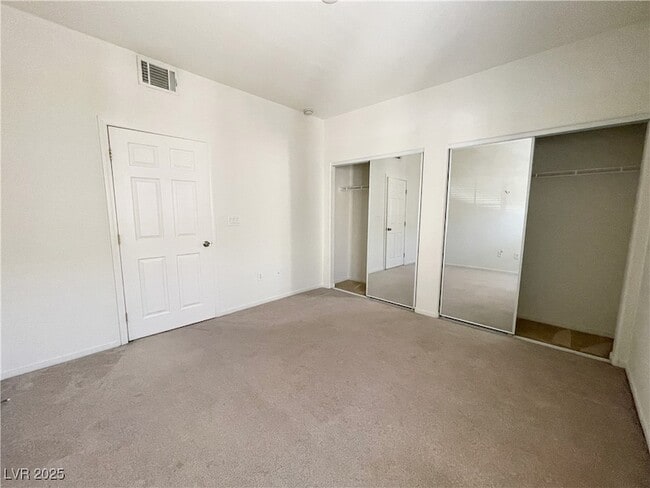 Building Photo - 6160 Rumrill St