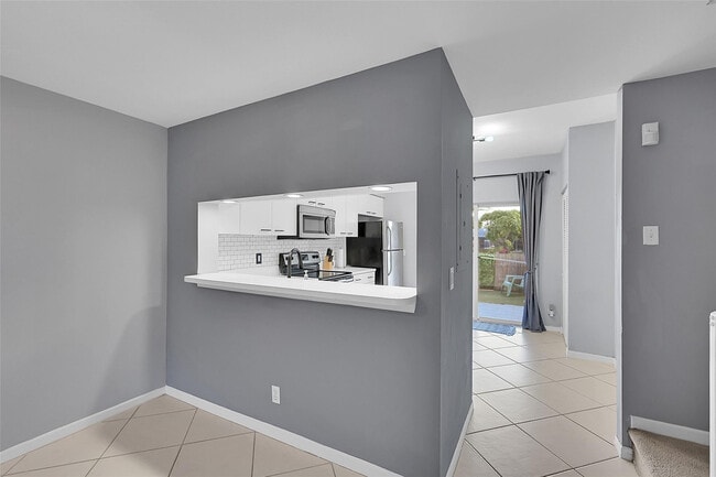 Building Photo - 5400 Jubilee Way