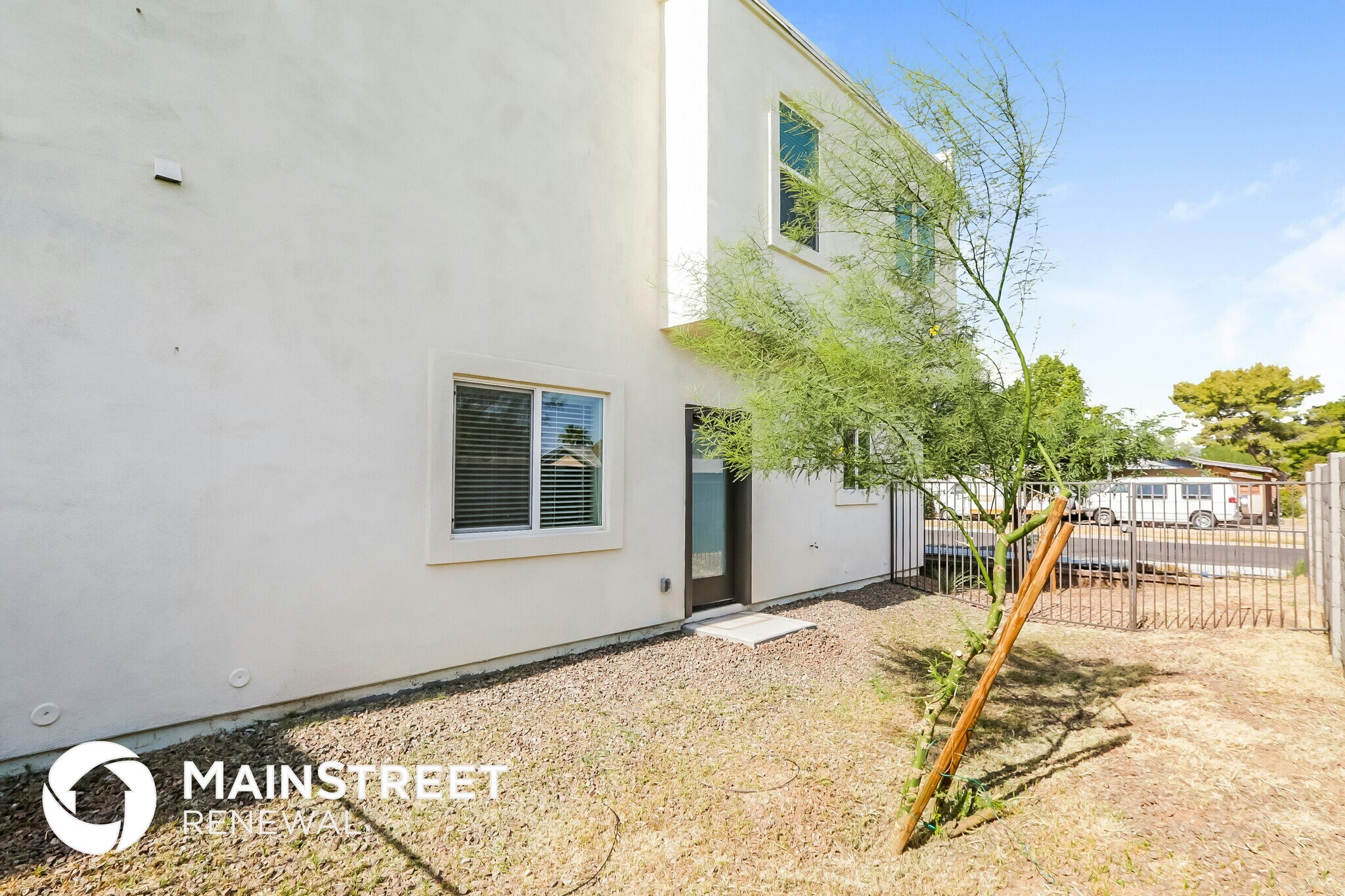 Building Photo - 2000 N 36th St