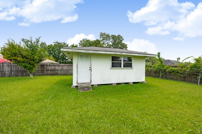 Building Photo - 12114 Tams Dr