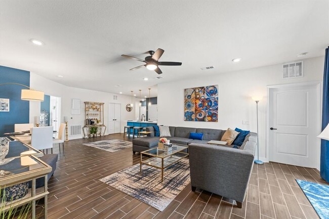 Building Photo - 6804 Westview Dr