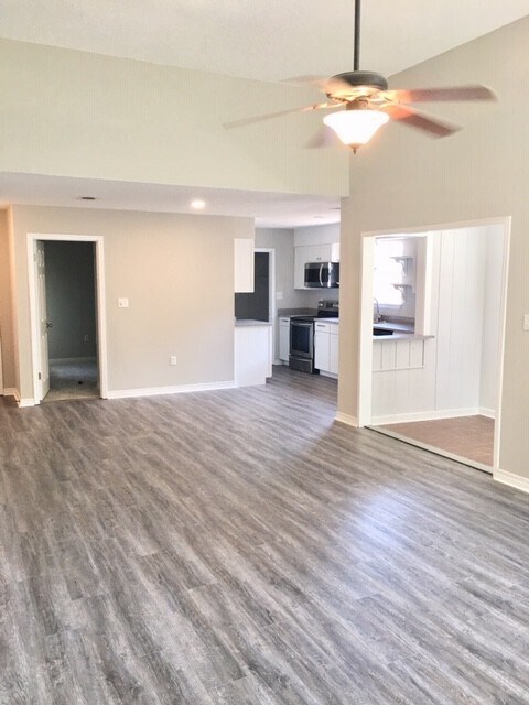 Building Photo - Nice 3 Bedroom Home For Rent!