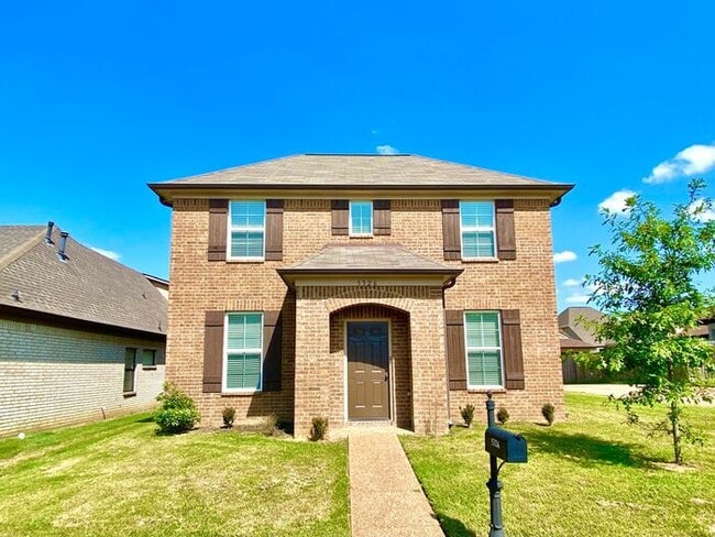 Building Photo - Open House Wednesday, May 2, 2025 1 PM to PM