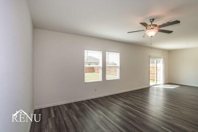 Building Photo - 1317 Escondido Dr