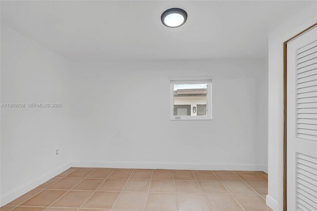 Building Photo - 3050 SW 23rd Terrace