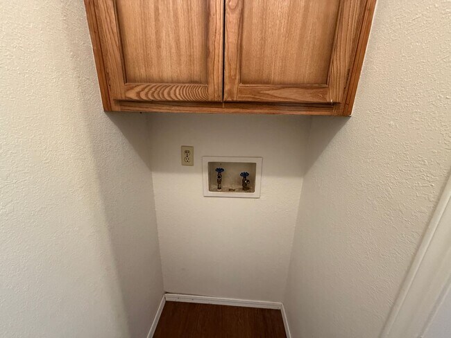 Building Photo - Broken Arrow 3 bedroom 2 Bath Duplex