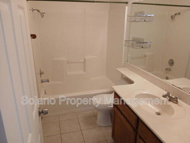 Building Photo - 318 Ridgecrest Cir