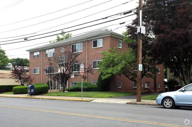Primary Photo - 1033 Massachusetts Ave