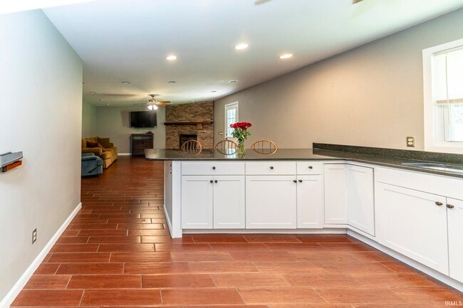 Building Photo - 7122 Woods Dr
