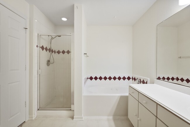 Building Photo - 16342 Blue Rock Springs Dr