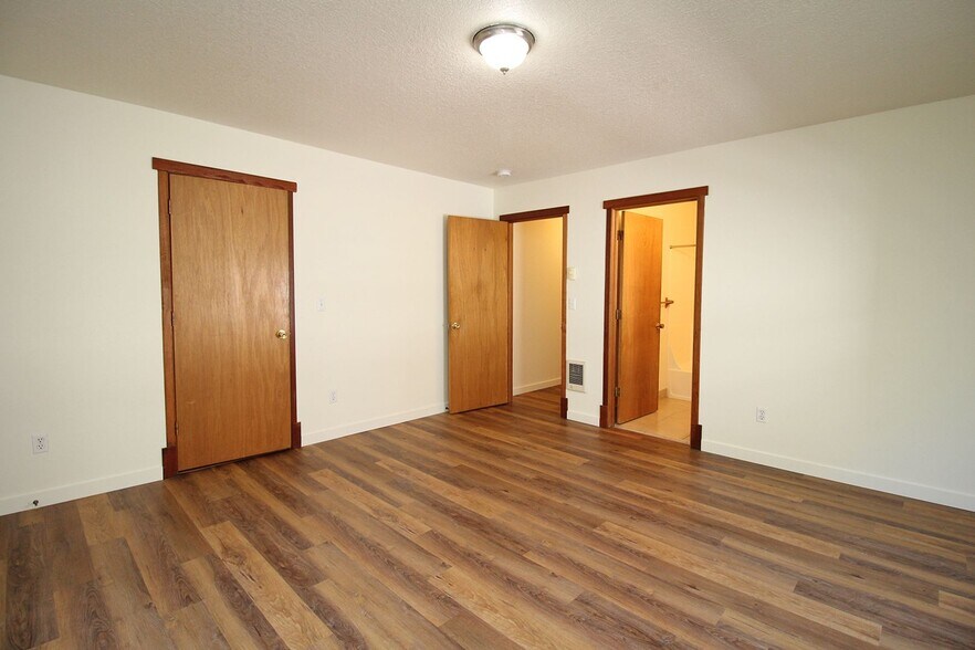 Building Photo - 46 NE Sacramento St