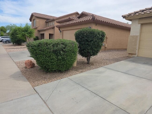 Building Photo - 9927 W Southgate Ave