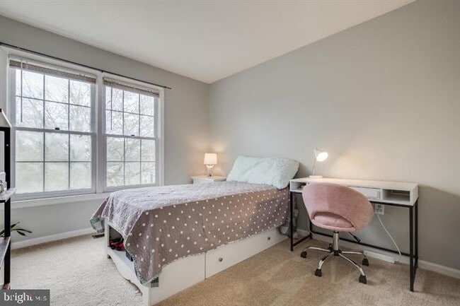 Building Photo - 21186 Winding Brook Square