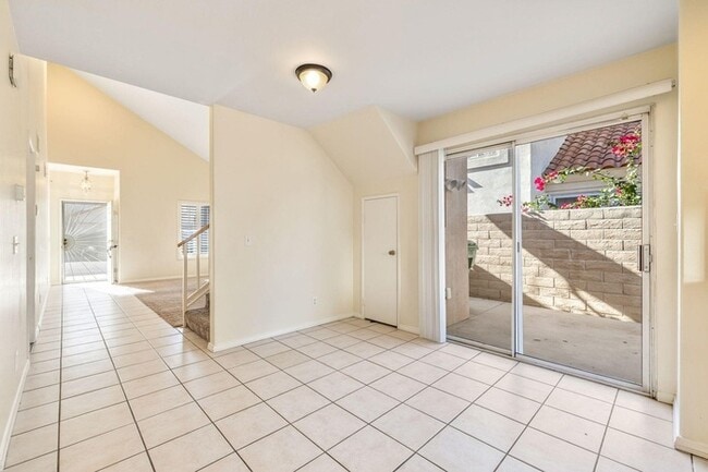 Building Photo - Spacious 4BR Home with Main-Level Primary Suite & No HOA!