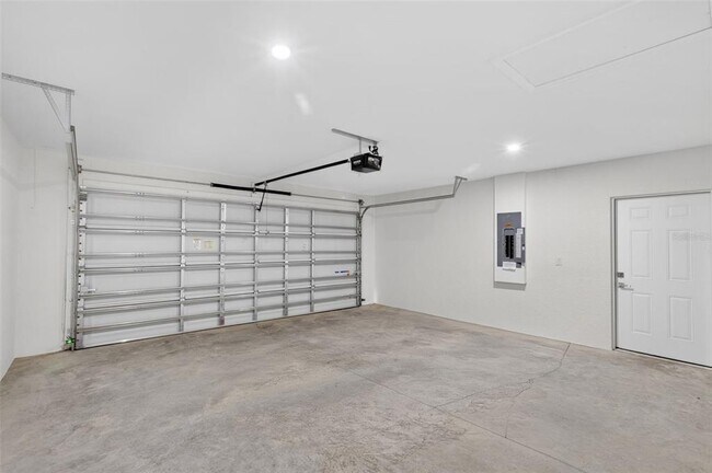 Building Photo - 375 Denver Dr