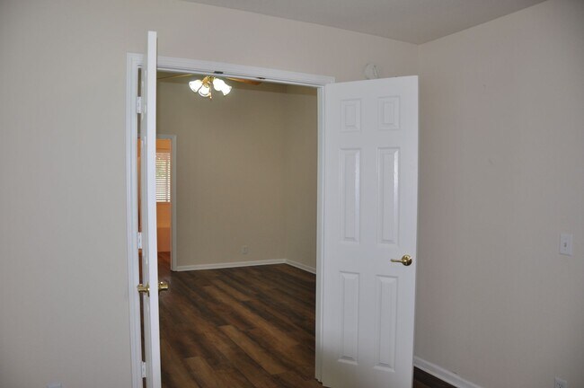 Building Photo - 3 Bedroom 2 Bath with Study in Kyle