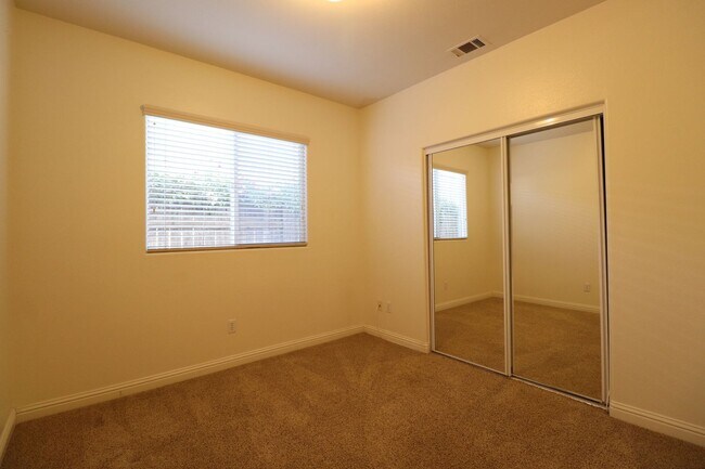 Building Photo - **Single-Story Home in The Classics at Bradley Square – 4 Bedrooms, 3 Baths**