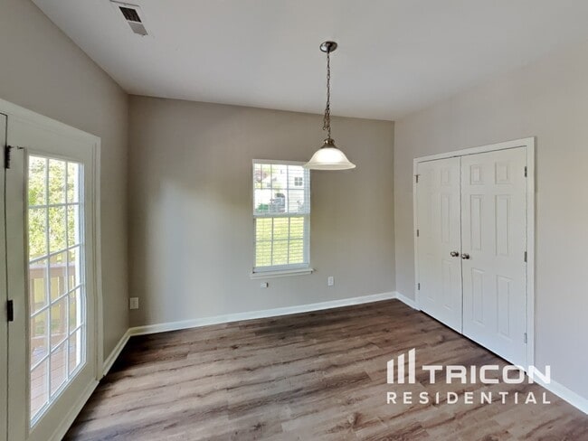 Building Photo - 6456 Fishing Pond Ct